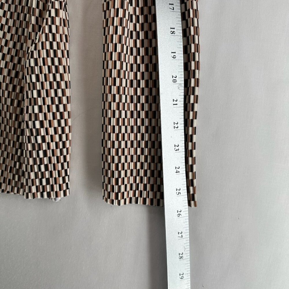 H&M Top Womens Size M Geometric Textured Jersey Button Front Long Sleeve Brown - Picture 11 of 12